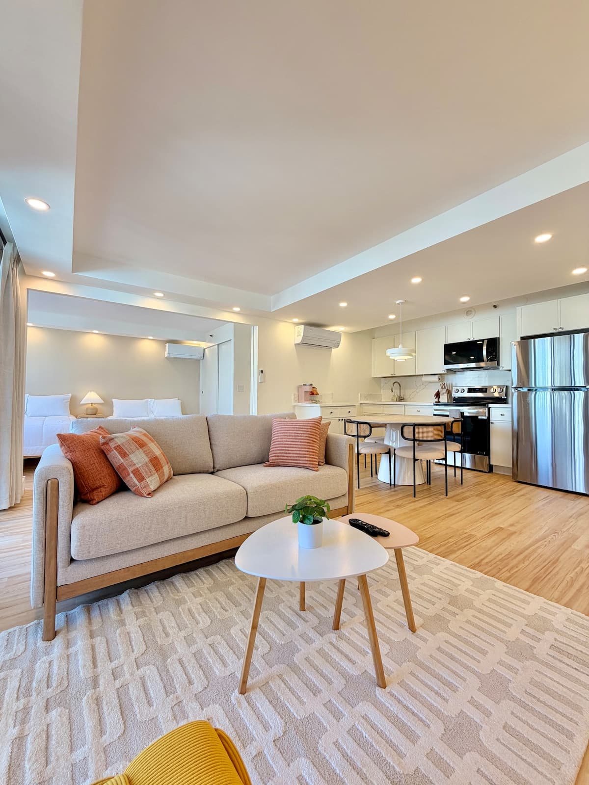 Waikiki Banyan Ocean, City View #7 | FREE Parking - Photo 1
