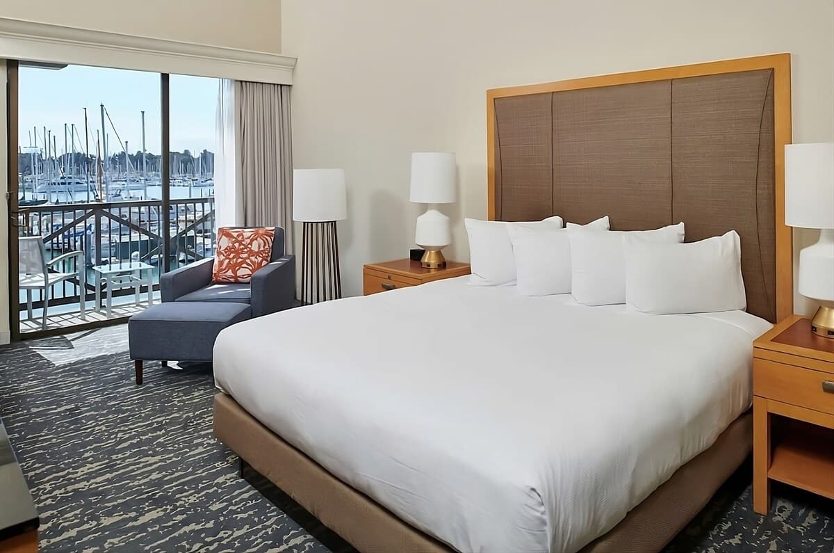 Bay Views Hotel 3 Rooms, Marina Access - Photo 2
