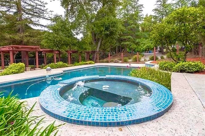 Spanish Villa Estate with Pool & Hot Tub - Photo 2