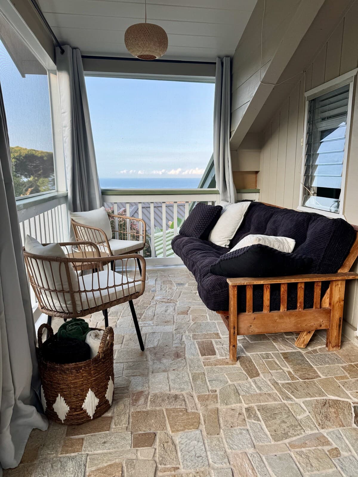Ocean View Studio • Breezy Lanai & Sunsets - Photo 2