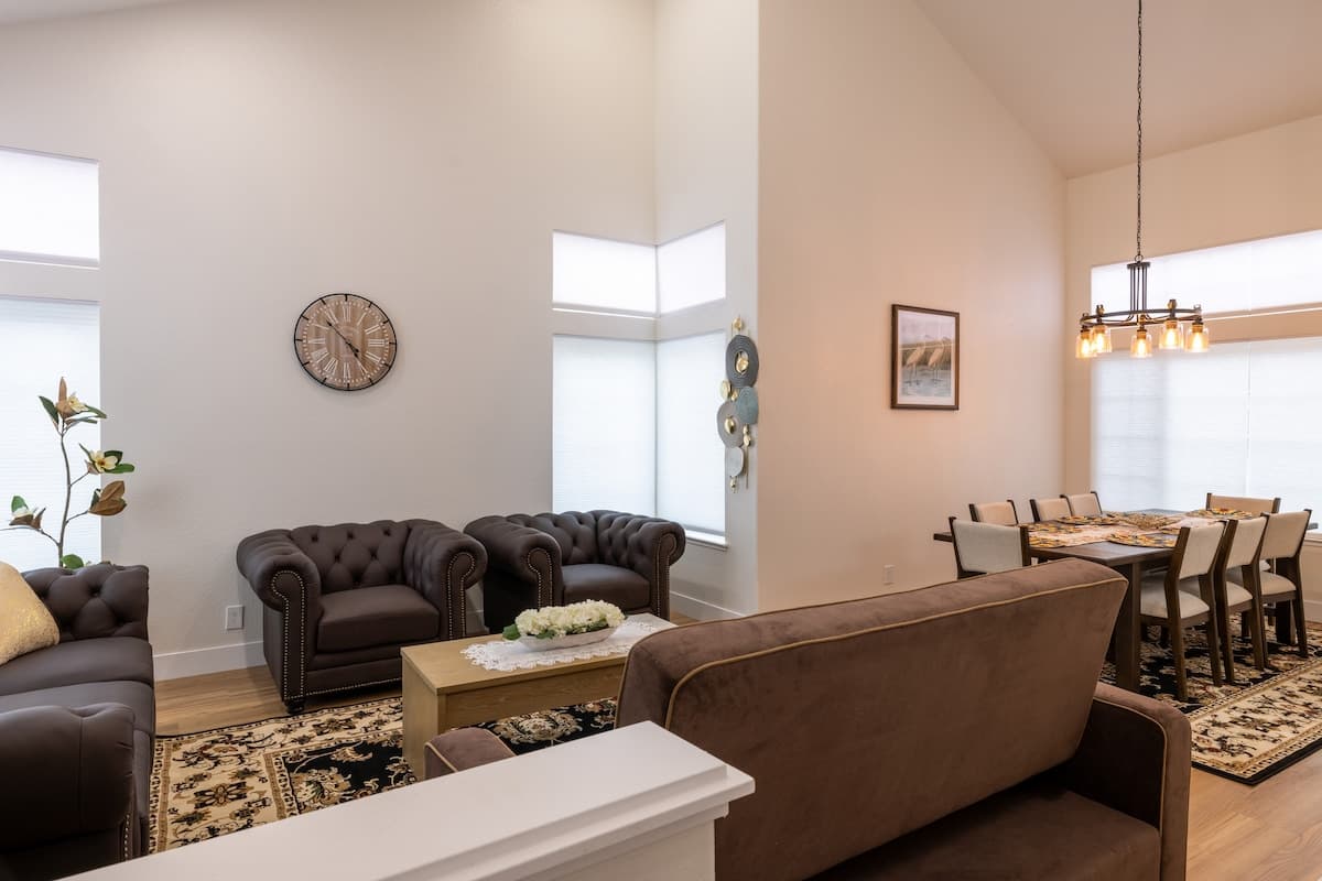 The White House of Marina Luxury Coastal Home - Photo 3