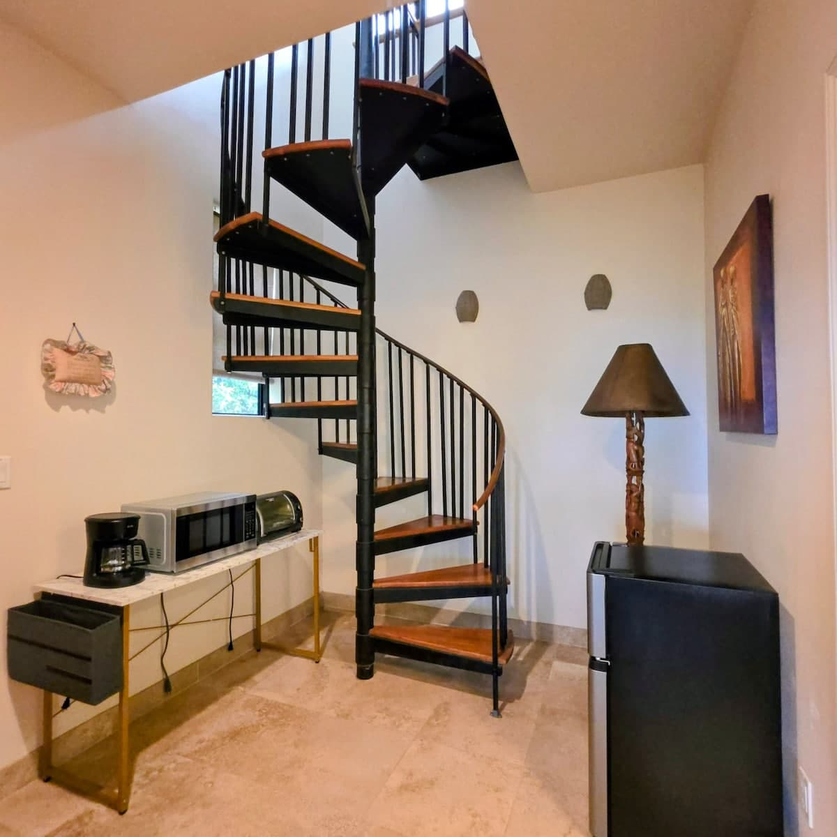 Home in Kailua-Kona · ★4.67 · 2 bedrooms · 3 beds · 1 private bath - Photo 4