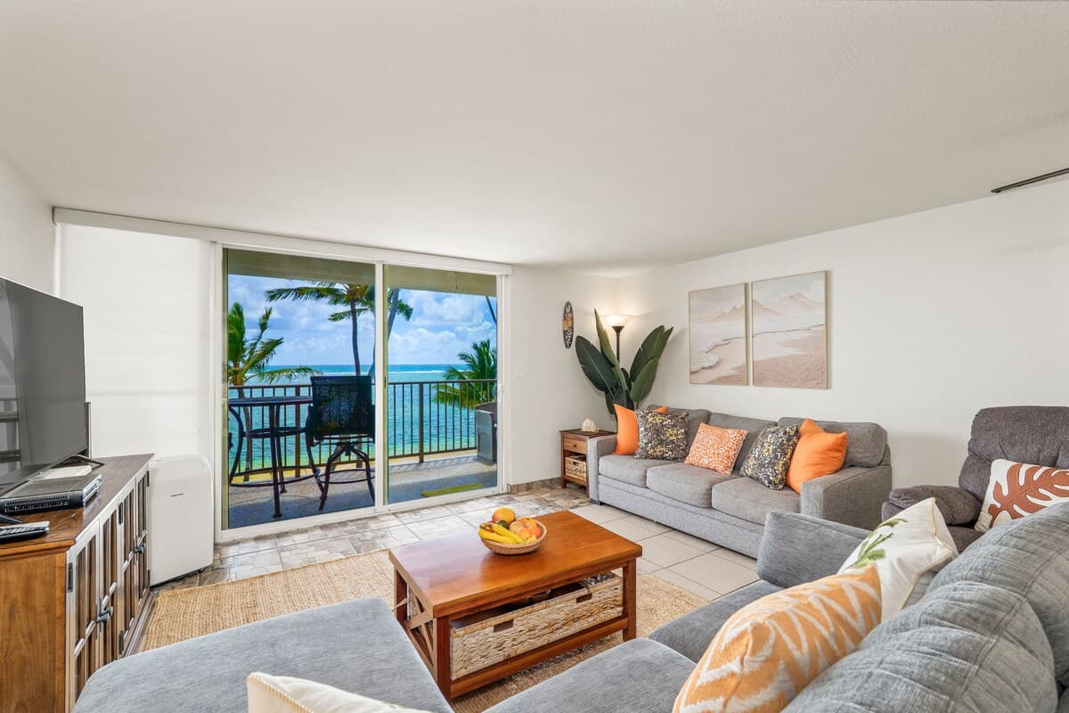 Condo in Hauula · ★4.82 · 1 bedroom · 4 beds · 1 private bath - Photo 3
