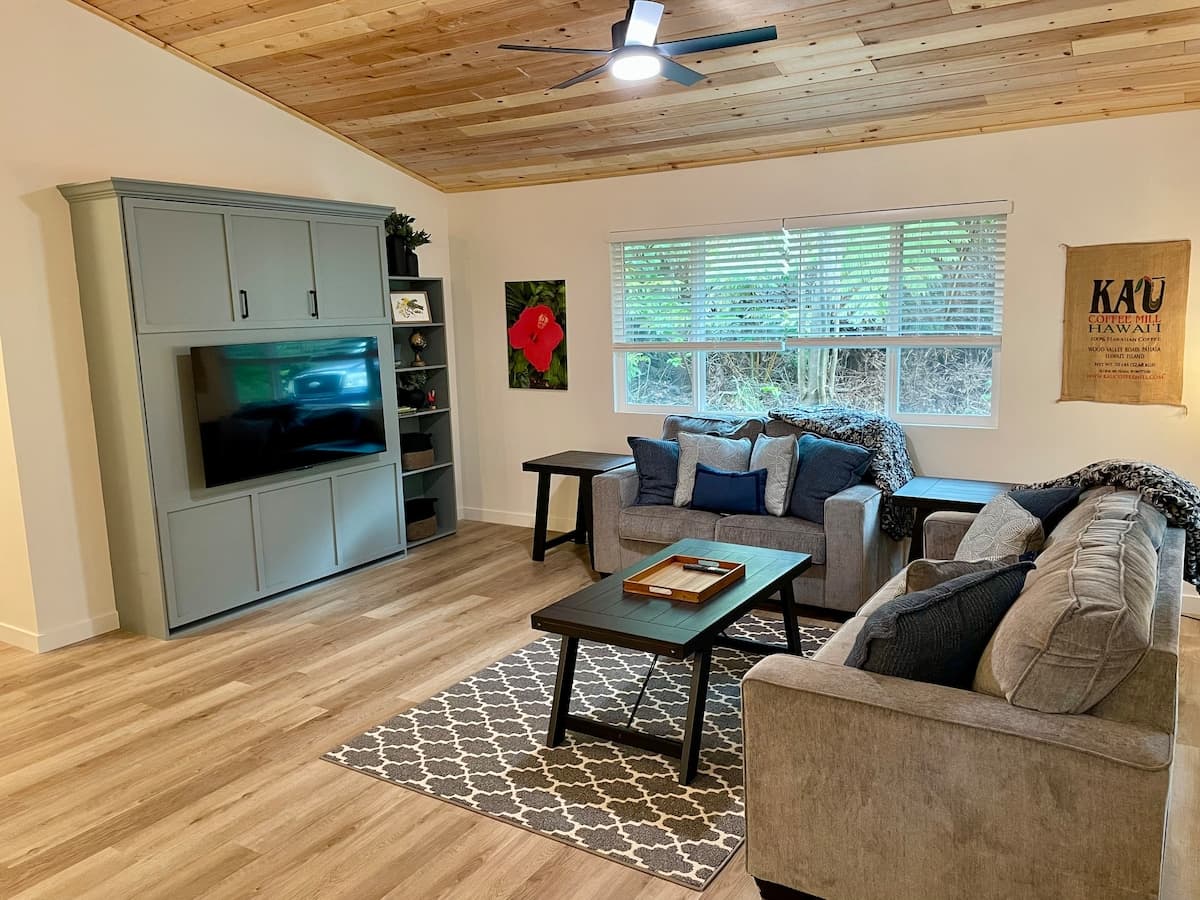 Home in Volcano · ★4.99 · 2 bedrooms · 3 beds · 2 baths - Photo 4