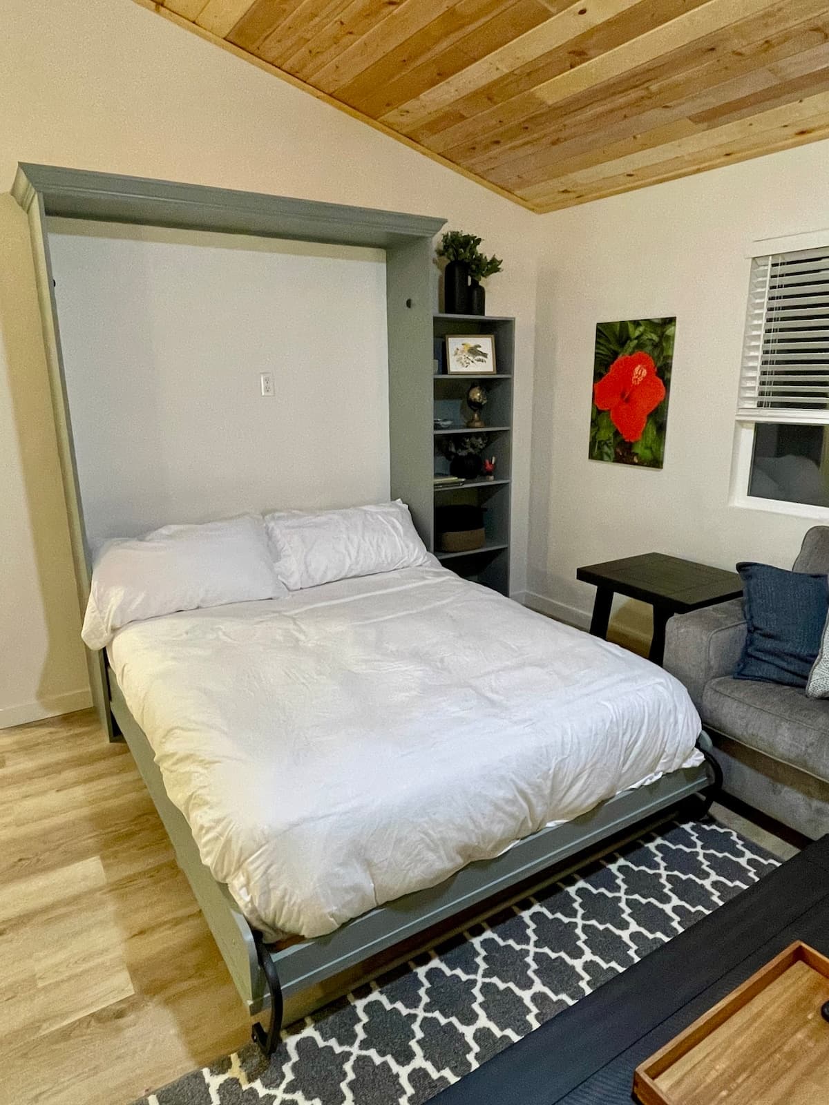Home in Volcano · ★4.99 · 2 bedrooms · 3 beds · 2 baths - Photo 2