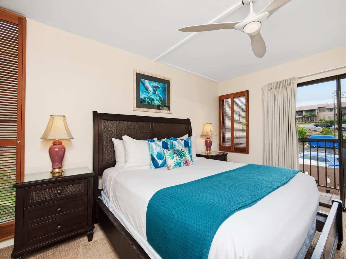 Condo in Kihei · ★4.67 · 1 bedroom · 2 beds · 1 bath - Photo 4