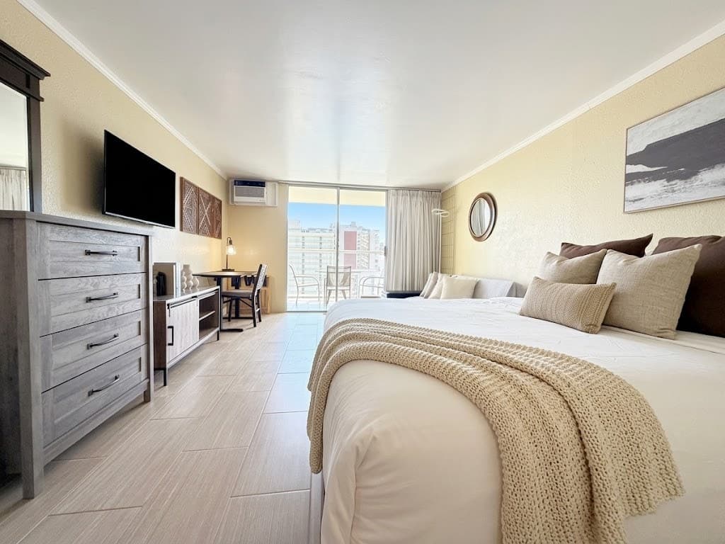 Island Breeze Retreat – Comfort & Charm - Photo 1