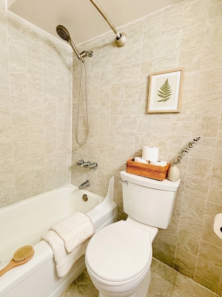 Island Breeze Retreat – Comfort & Charm - Photo 5