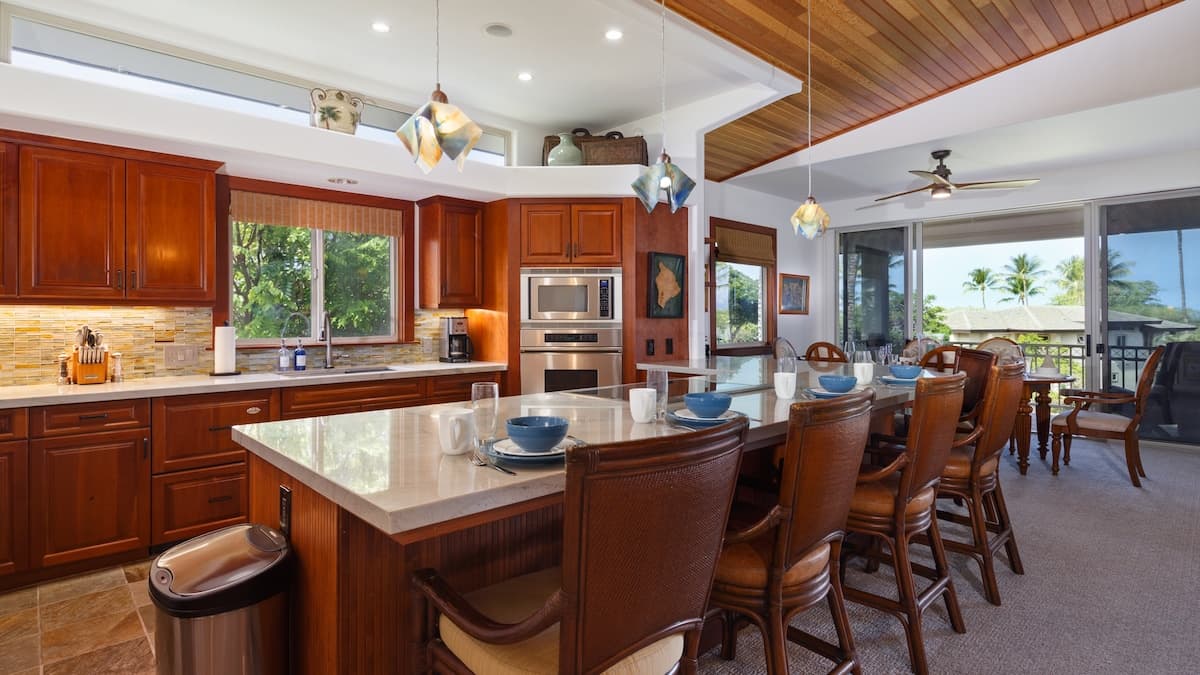 Home in Waimea · ★5.0 · 3 bedrooms · 4 beds · 3.5 baths - Photo 5
