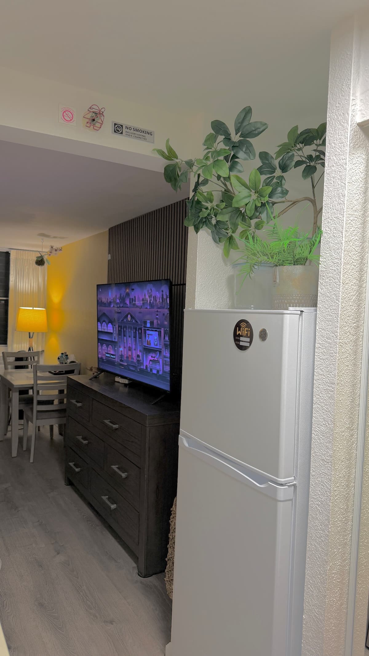 Condo in Honolulu · ★5.0 · 1 bedroom · 2 beds · 1 private bath - Photo 5