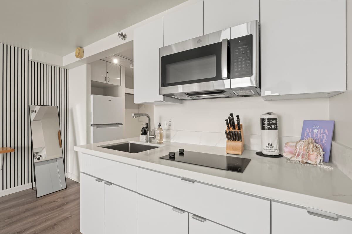 Fully renovated in October 2025,43th floor - Photo 5