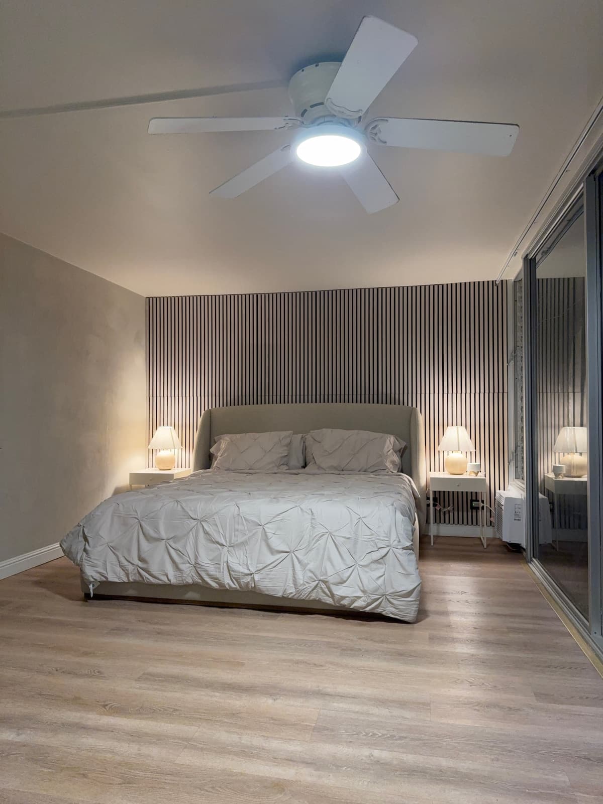 Home in Honolulu · ★4.92 · 1 bedroom · 2 beds · 1 private bath - Photo 1