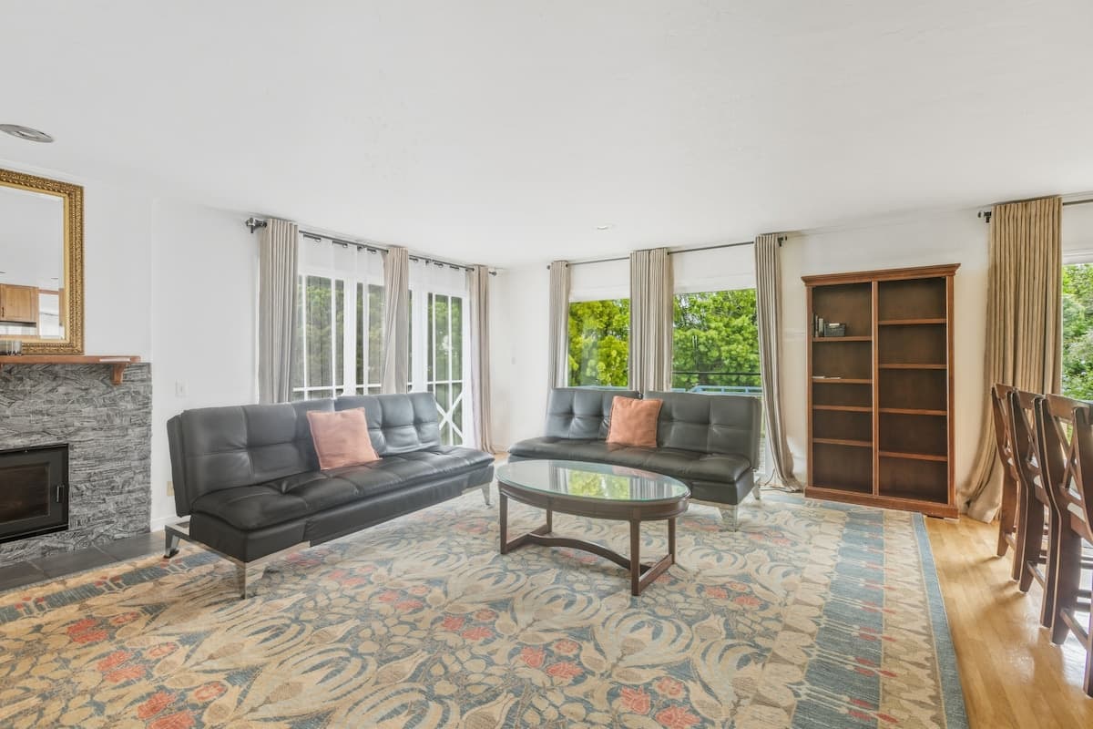 Home in Waimea · ★4.92 · 4 bedrooms · 6 beds · 3 private baths - Photo 3