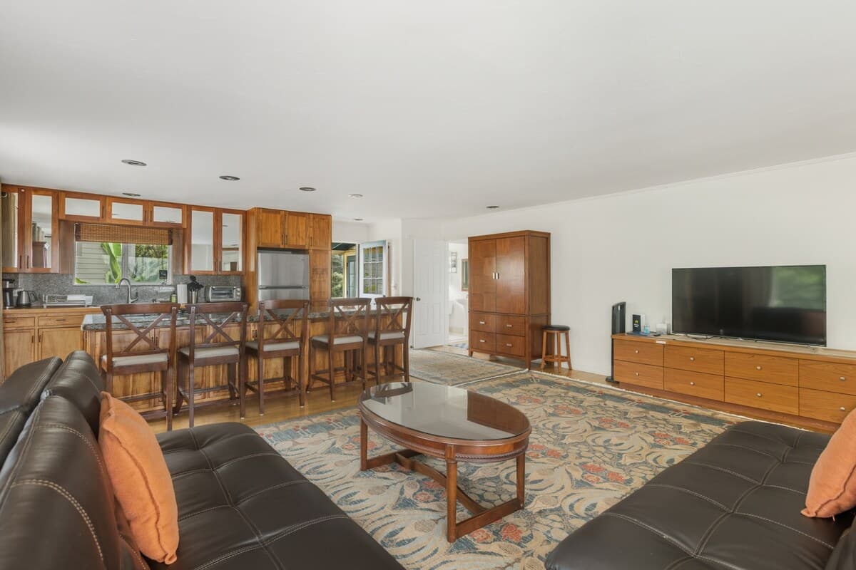 Home in Waimea · ★4.92 · 4 bedrooms · 6 beds · 3 private baths - Photo 2
