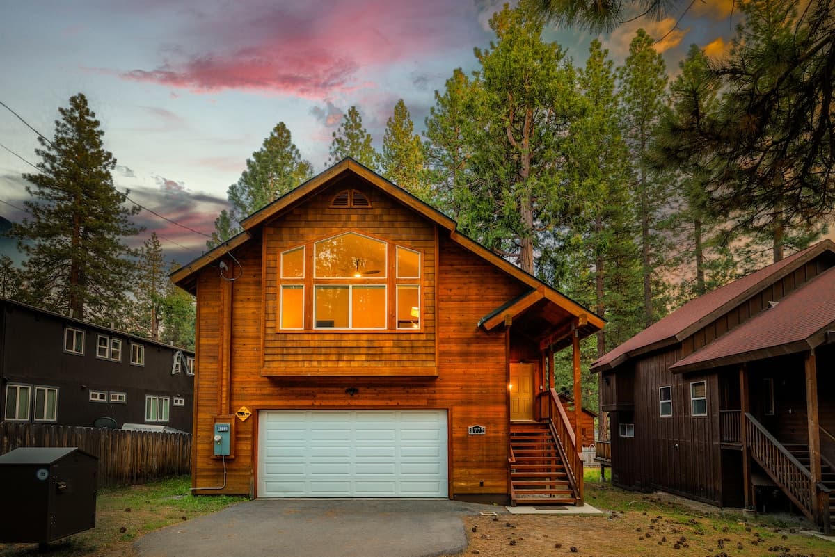 Cozy Pine Retreat Near Lake Tahoe & Northstar - Photo 1