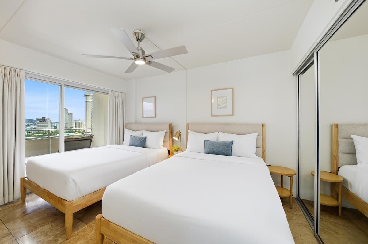 The Beach & Bliss Retreat - 2 BD, Free Parking - Photo 1