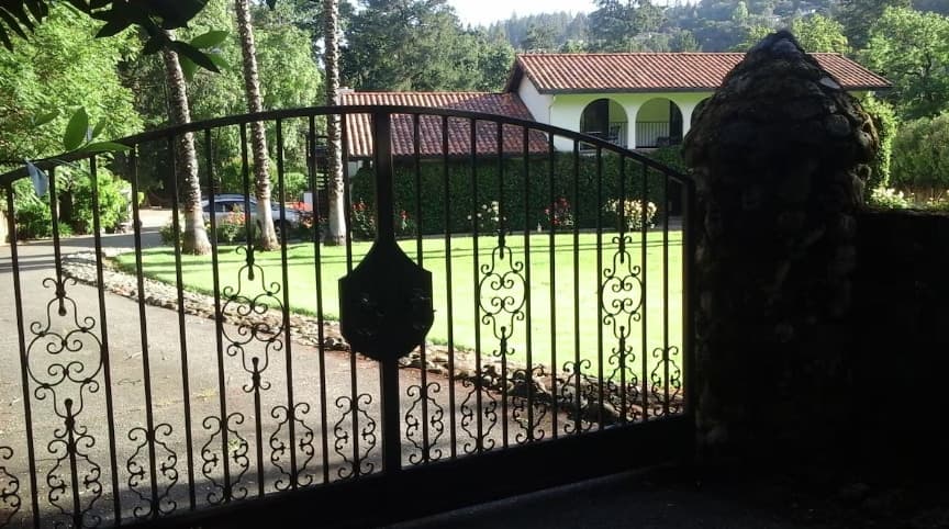 Spanish Villa in Napa Wine Country - Photo 2