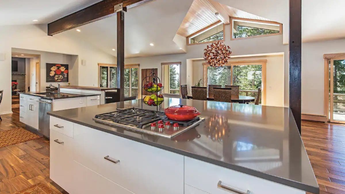 Home in Incline Village · 6 bedrooms · 6 beds · 5.5 private baths - Photo 3