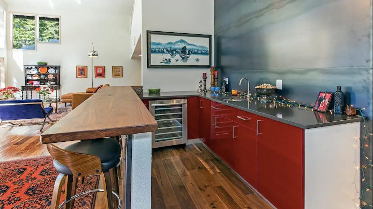 Home in Incline Village · 6 bedrooms · 6 beds · 5.5 private baths - Photo 5