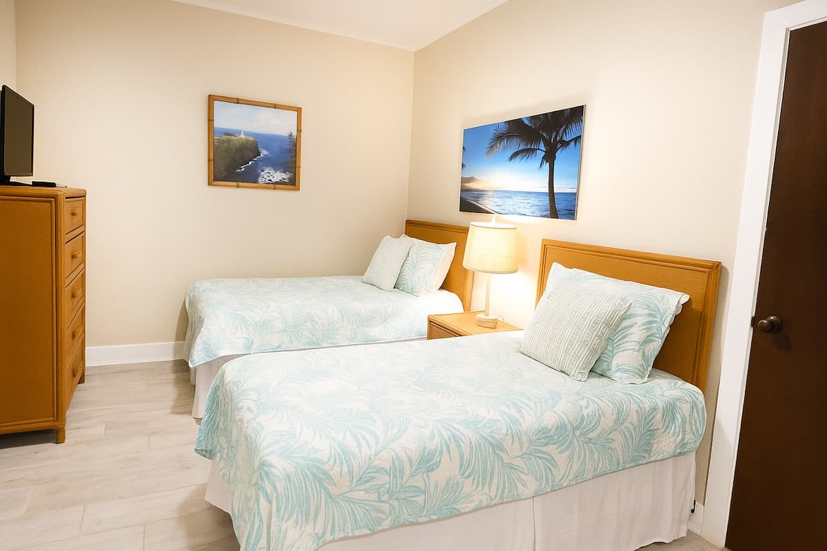 Home in Koloa · ★4.86 · 2 bedrooms · 4 beds · 2 baths - Photo 4