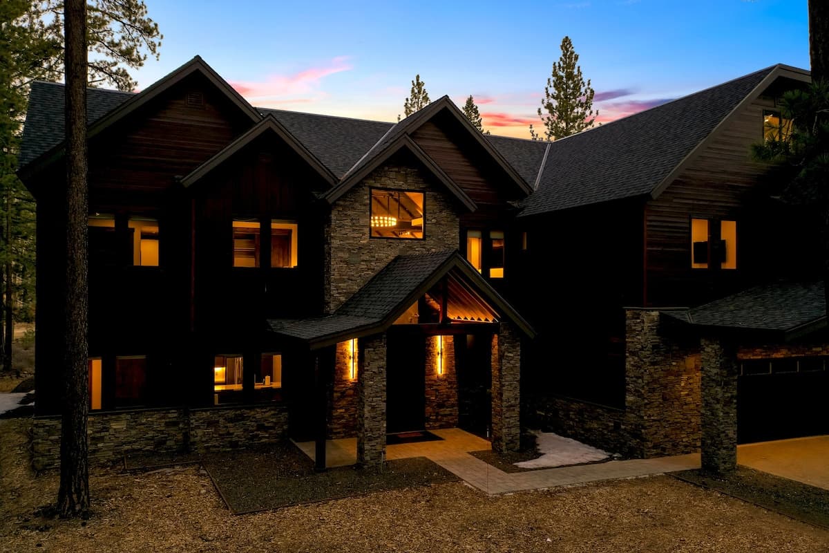 10K Sq Ft Estate with Indoor Pool & Theater - Photo 3