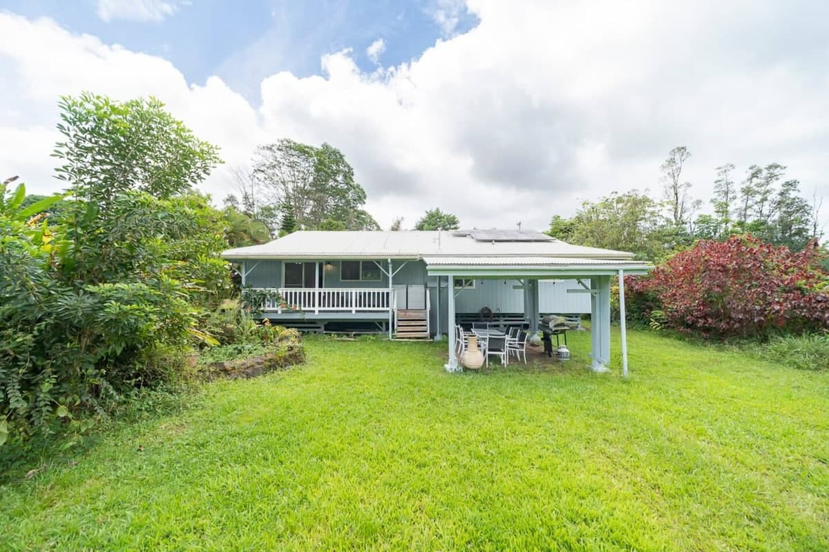 Home in Keaau · ★4.63 · 3 bedrooms · 3 beds · 2 private baths - Photo 2