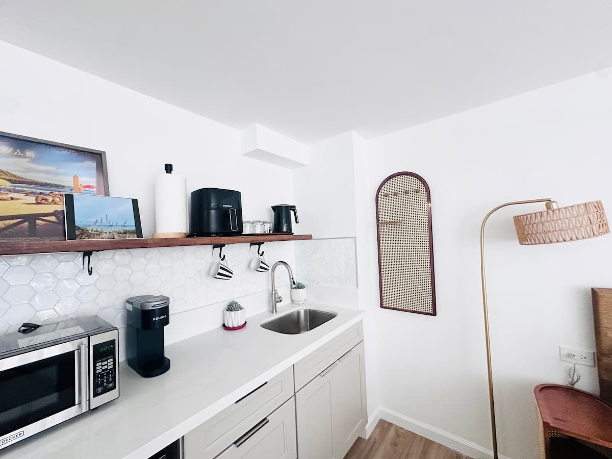 Entire newly renovated ocean view unit 38FL 2B2B - Photo 3