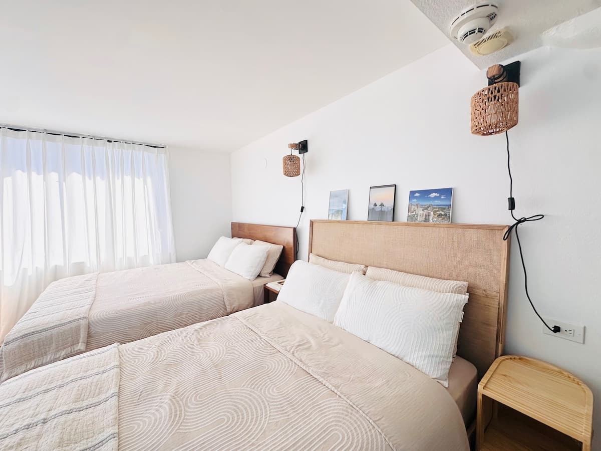 Entire newly renovated ocean view unit 38FL 2B2B - Photo 1