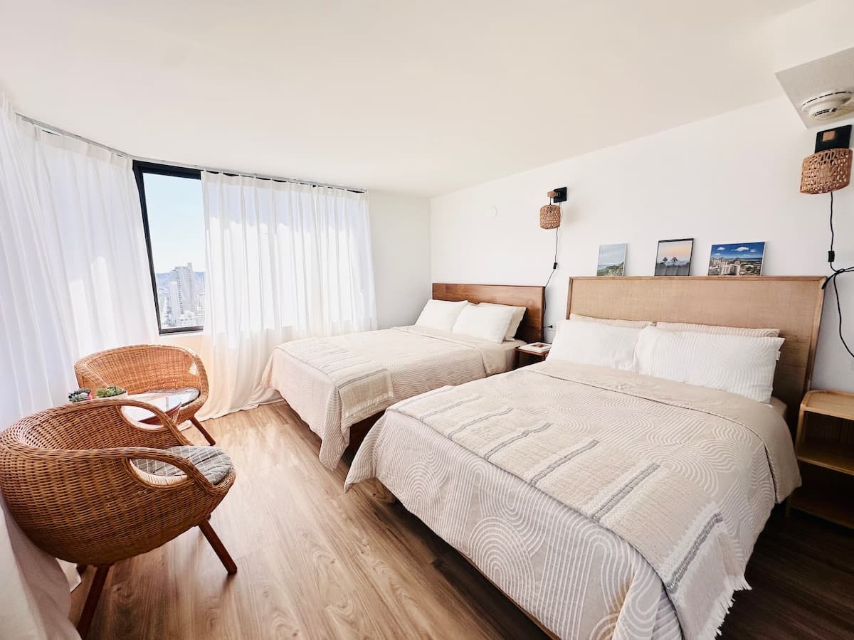 Condo in Honolulu · ★5.0 · 1 bedroom · 2 beds · 1 private bath - Photo 2