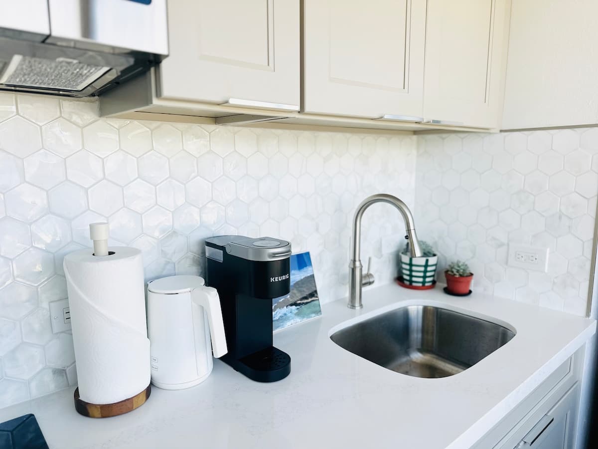 Condo in Honolulu · ★5.0 · 1 bedroom · 2 beds · 1 private bath - Photo 3