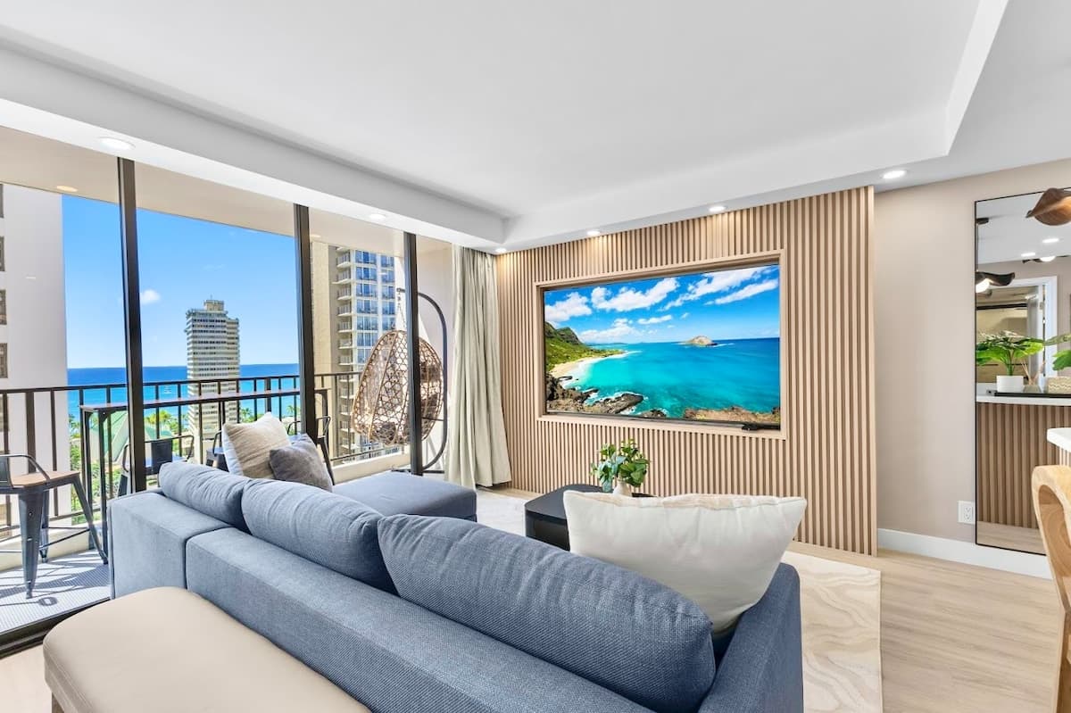 18F-Tropical Paradise-Waikiki Banyan 1BR/Parking! - Photo 5