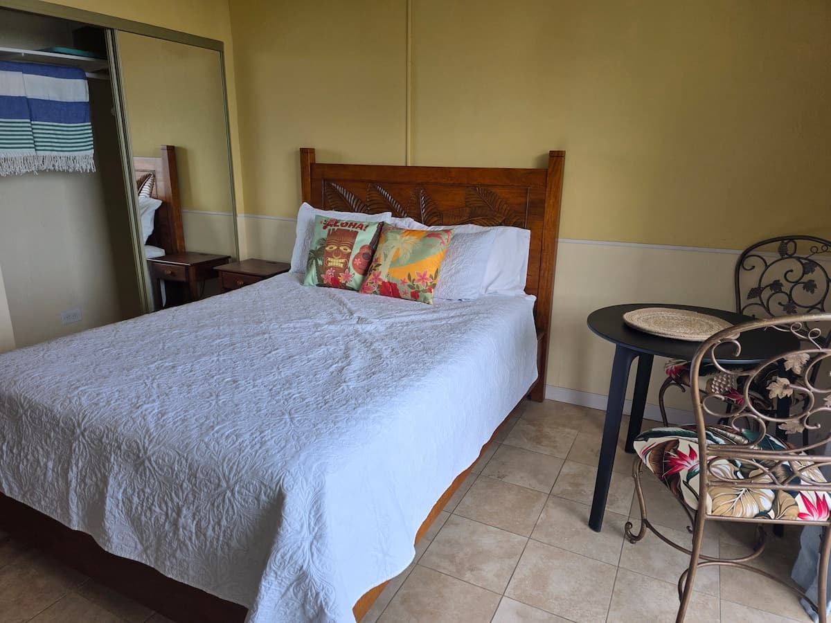 Condo in Honolulu · ★5.0 · Studio · 1 bed · 1 private bath - Photo 1