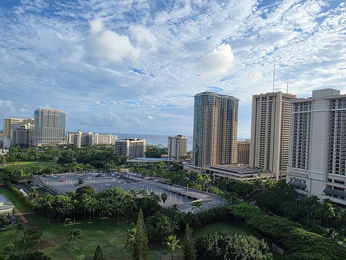 Condo in Honolulu · ★5.0 · Studio · 1 bed · 1 private bath - Photo 2