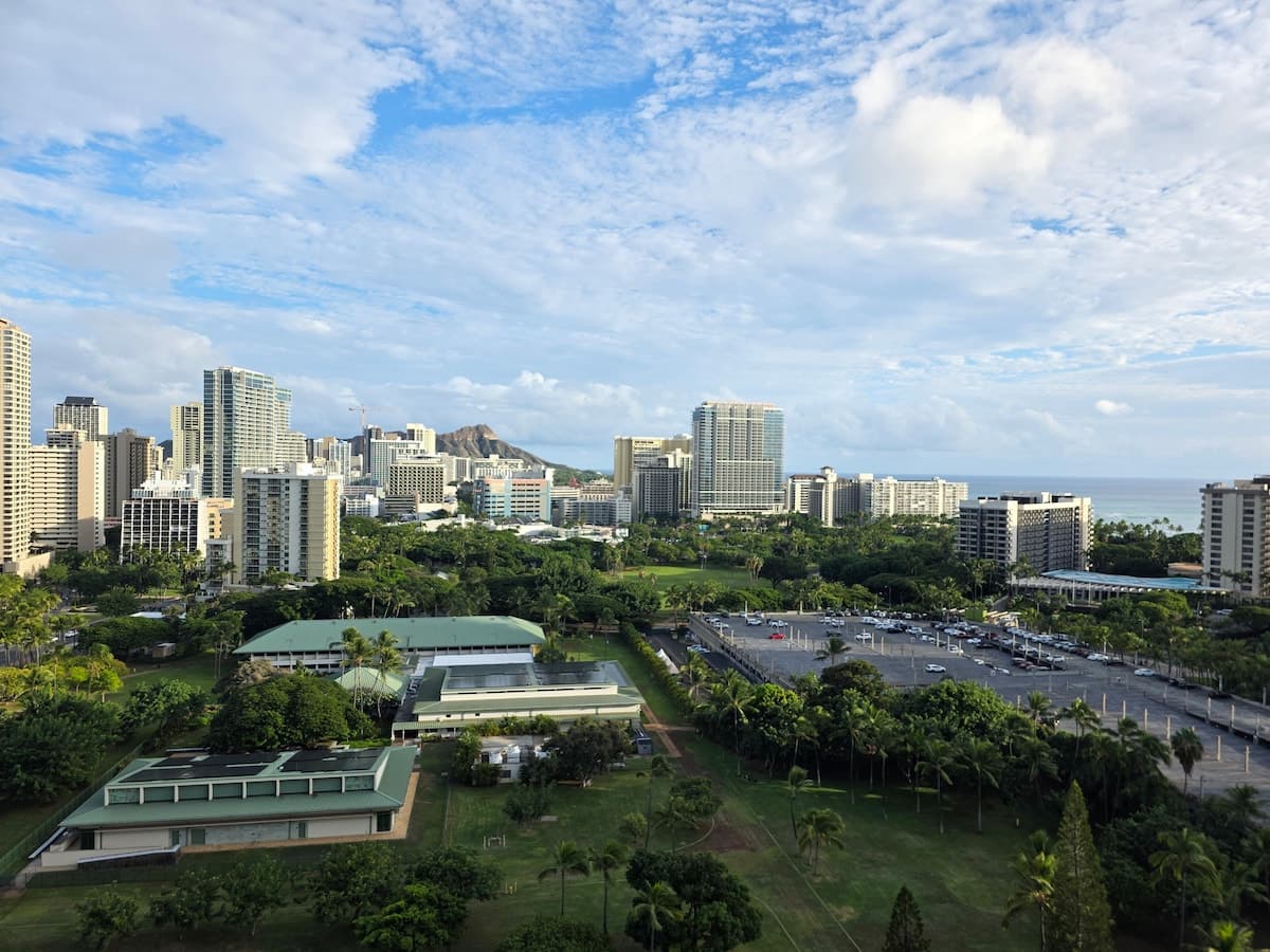 Condo in Honolulu · ★5.0 · Studio · 1 bed · 1 private bath - Photo 4