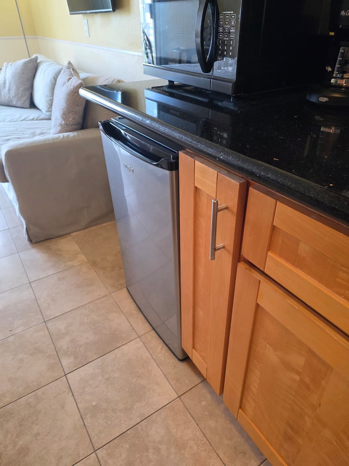 Condo in Honolulu · ★5.0 · Studio · 1 bed · 1 private bath - Photo 5