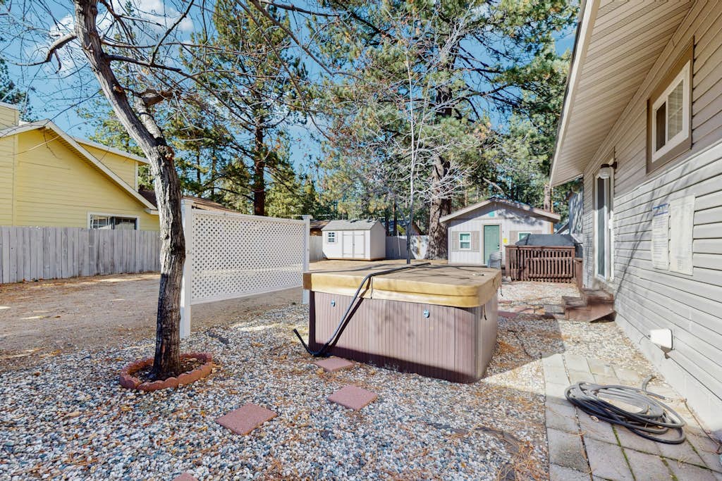 Luxury Home Near Lake, Hot Tub & Poker Table - Photo 2