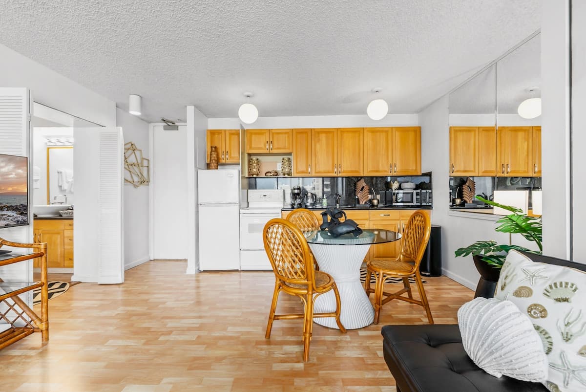 Ehu + Parking + Pool + Sleeps Up To 5 Guests! - Photo 5