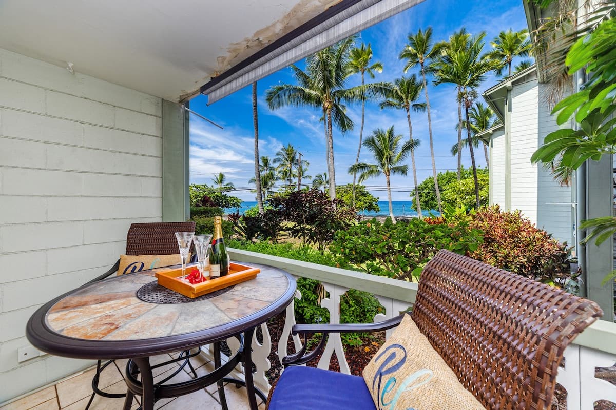 Condo in Kailua-Kona · ★5.0 · Studio · 1 bed · 1 bath - Photo 1