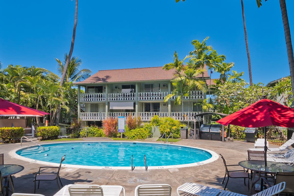 Condo in Kailua-Kona · ★5.0 · Studio · 1 bed · 1 bath - Photo 4