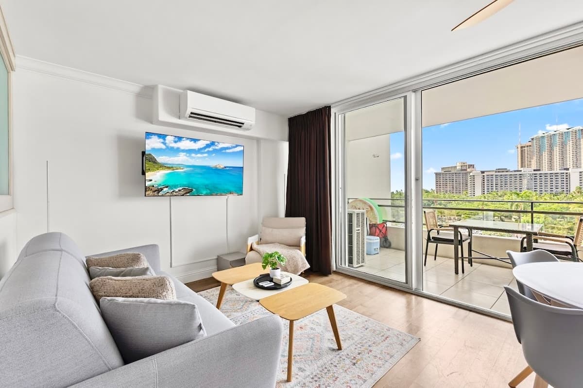 Cozy & Beautiful 1-BR on Beachwalk-Waikiki Beach~ - Photo 4