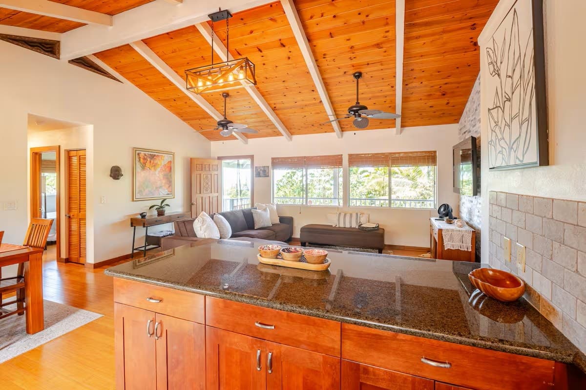 Home in Kailua-Kona · ★4.94 · 3 bedrooms · 3 beds · 2 baths - Photo 4