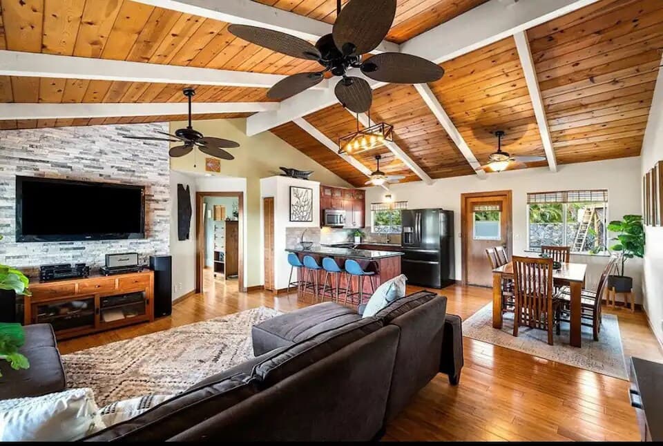 Home in Kailua-Kona · ★4.94 · 3 bedrooms · 3 beds · 2 baths - Photo 3