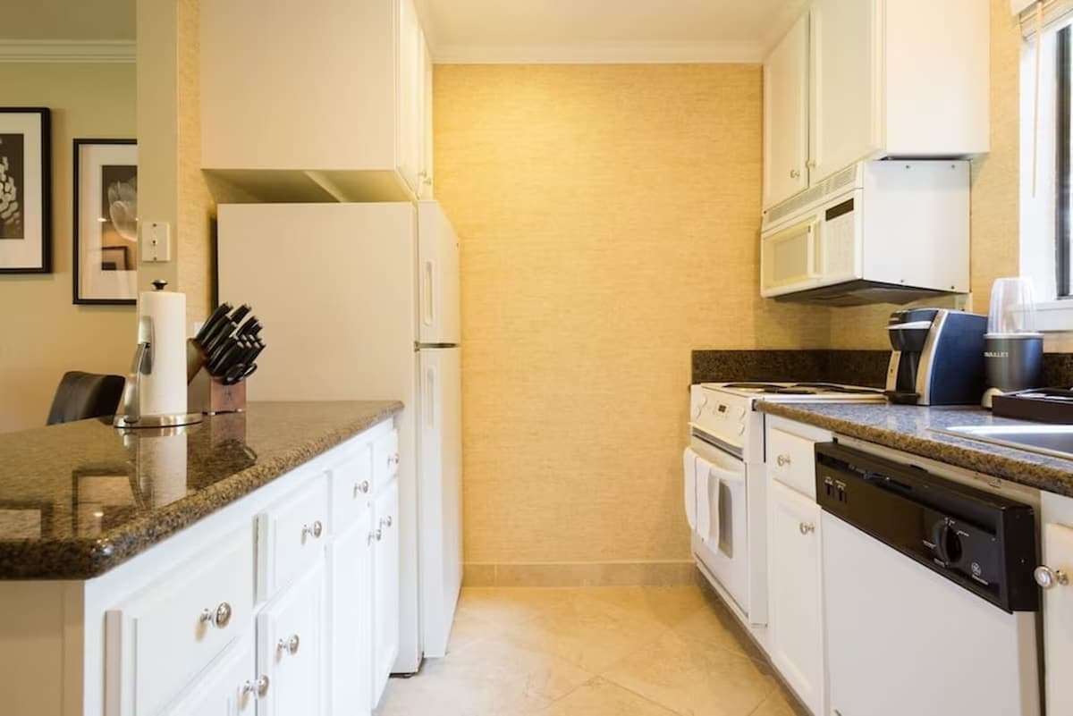 Side-by-Side Napa Condos with Golf Views - Photo 5