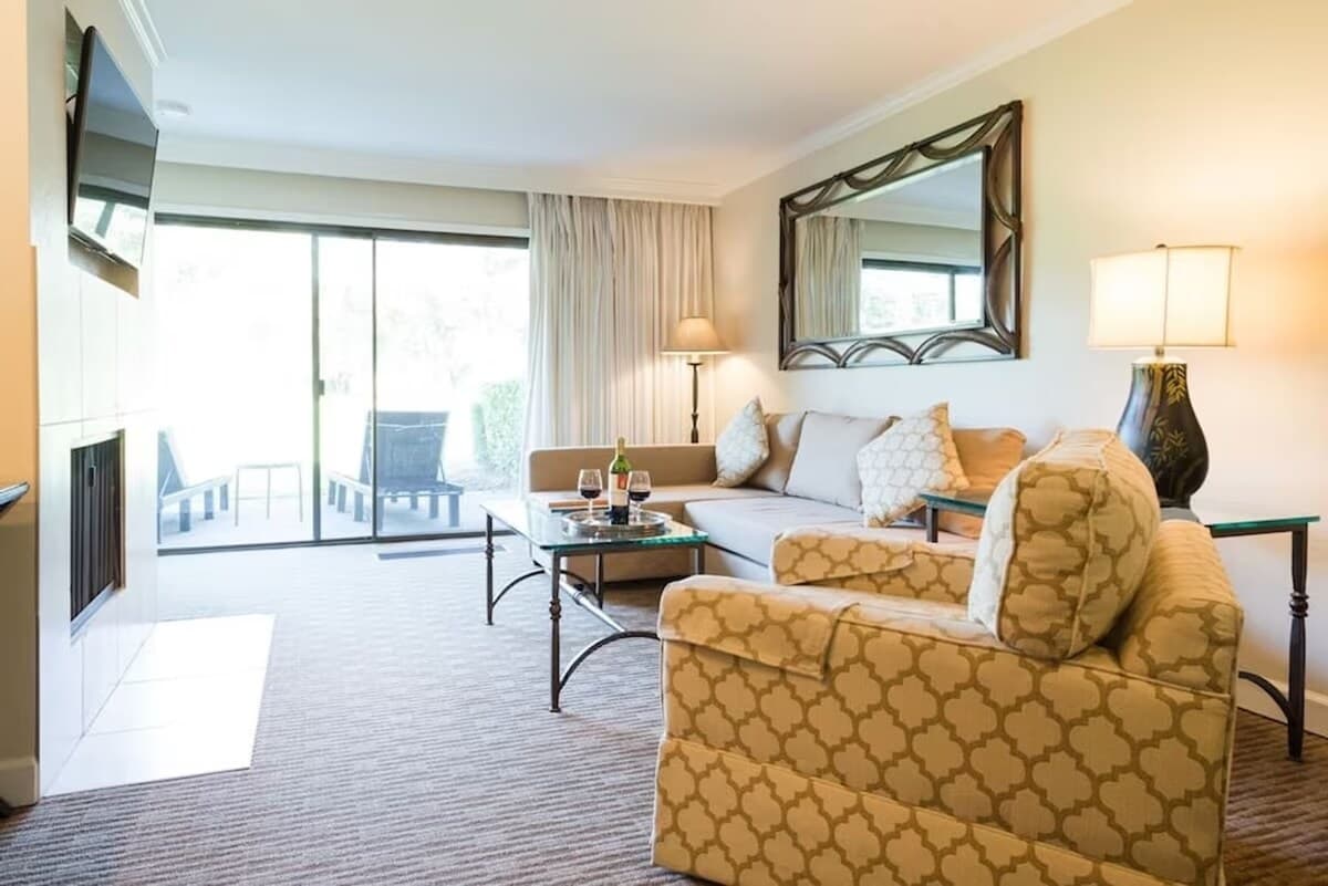 Side-by-Side Napa Condos with Golf Views - Photo 2