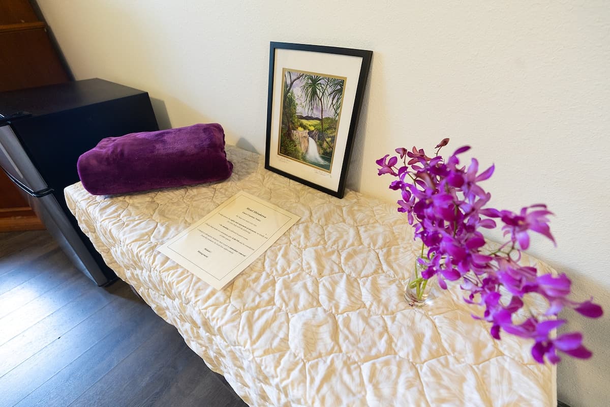 Hotel in Naalehu · ★5.0 · 5 bedrooms · 1 bed · 1 private bath - Photo 3