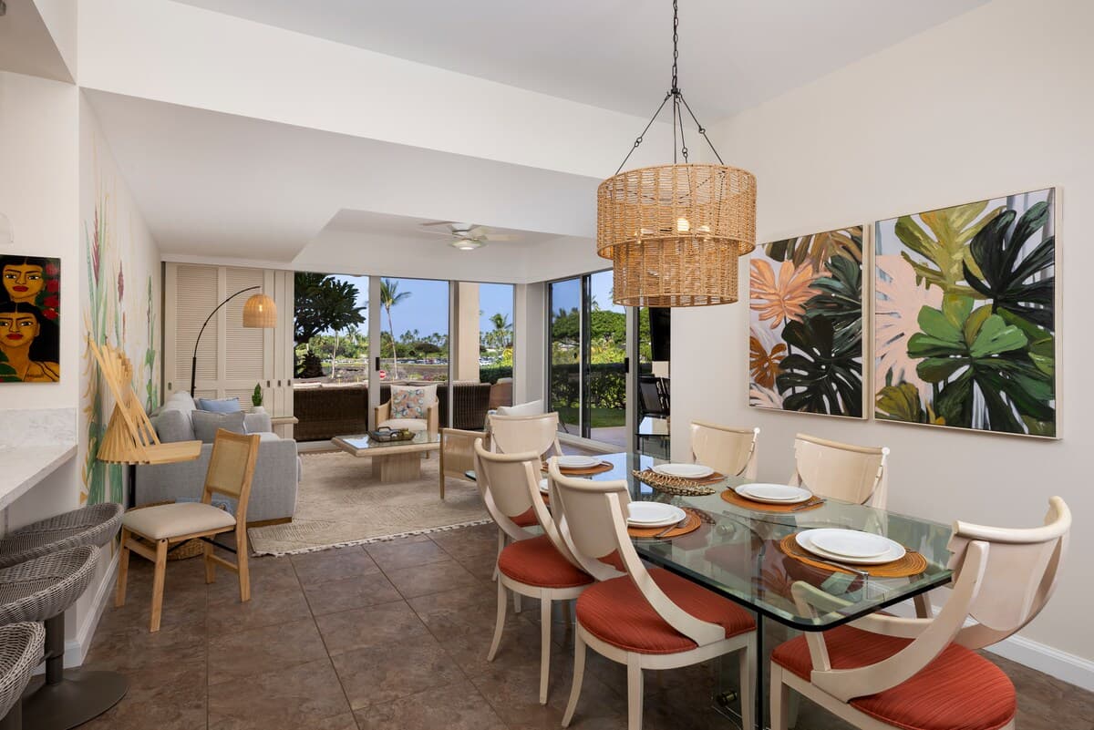 NEW! Mural w Ocean views. Walk to beach & Hilton - Photo 2