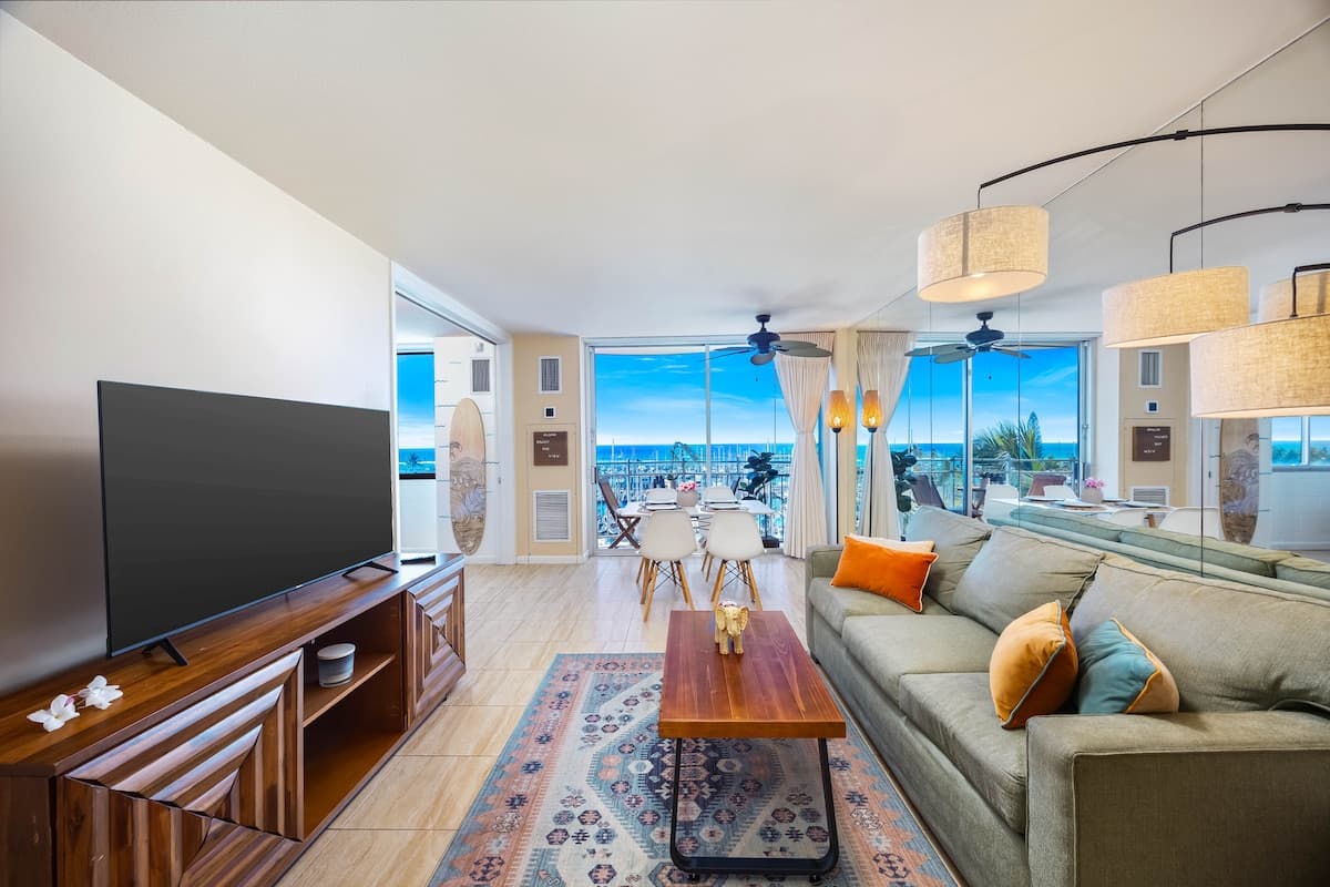 Breathtaking Oceanview Oasis w/ 2 Pools & Parking - Photo 3