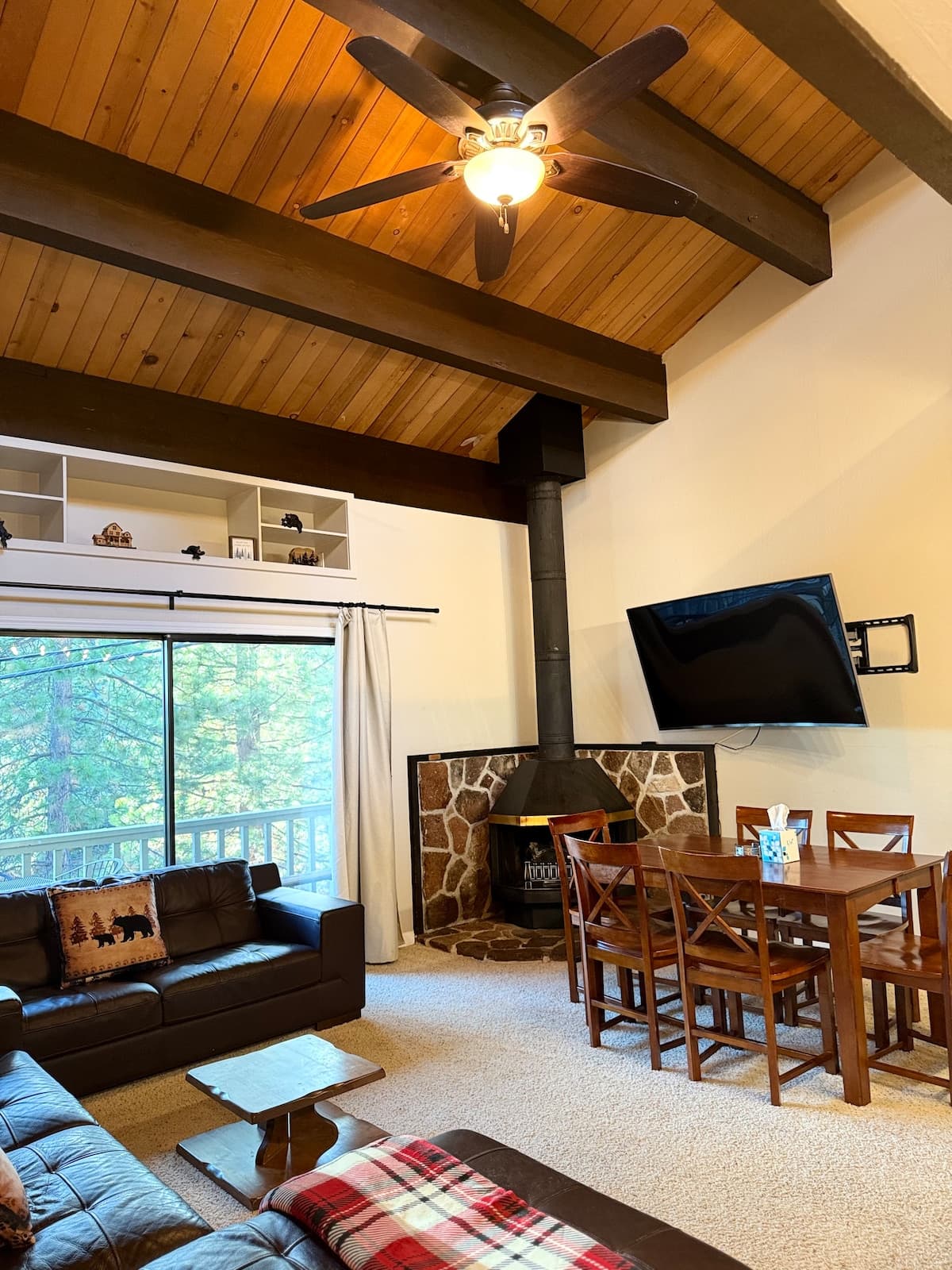 Kingswood Village Tahoe Condo + Pool & Loft - Photo 3