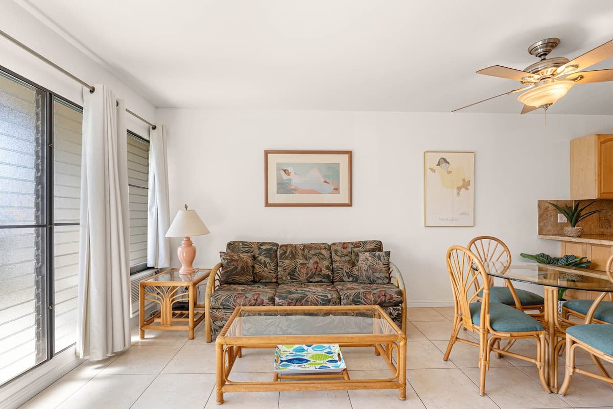 Condo in Kihei · ★5.0 · 1 bedroom · 2 beds · 1 private bath - Photo 2