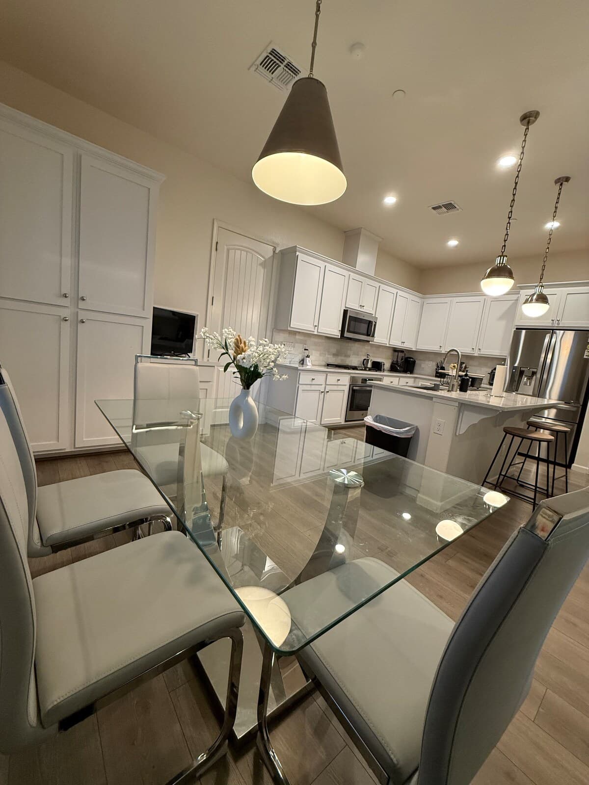 Modern Home with Fire Pit, 5 Min to Airport - Photo 4